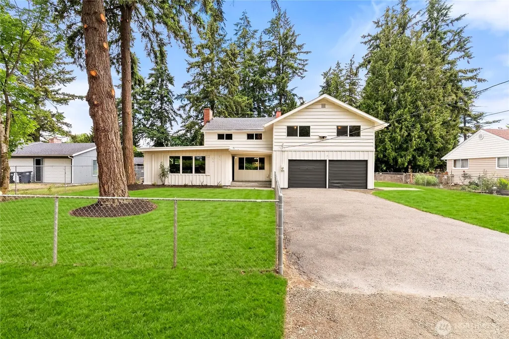 2205 97th Street E Tacoma WA 98445