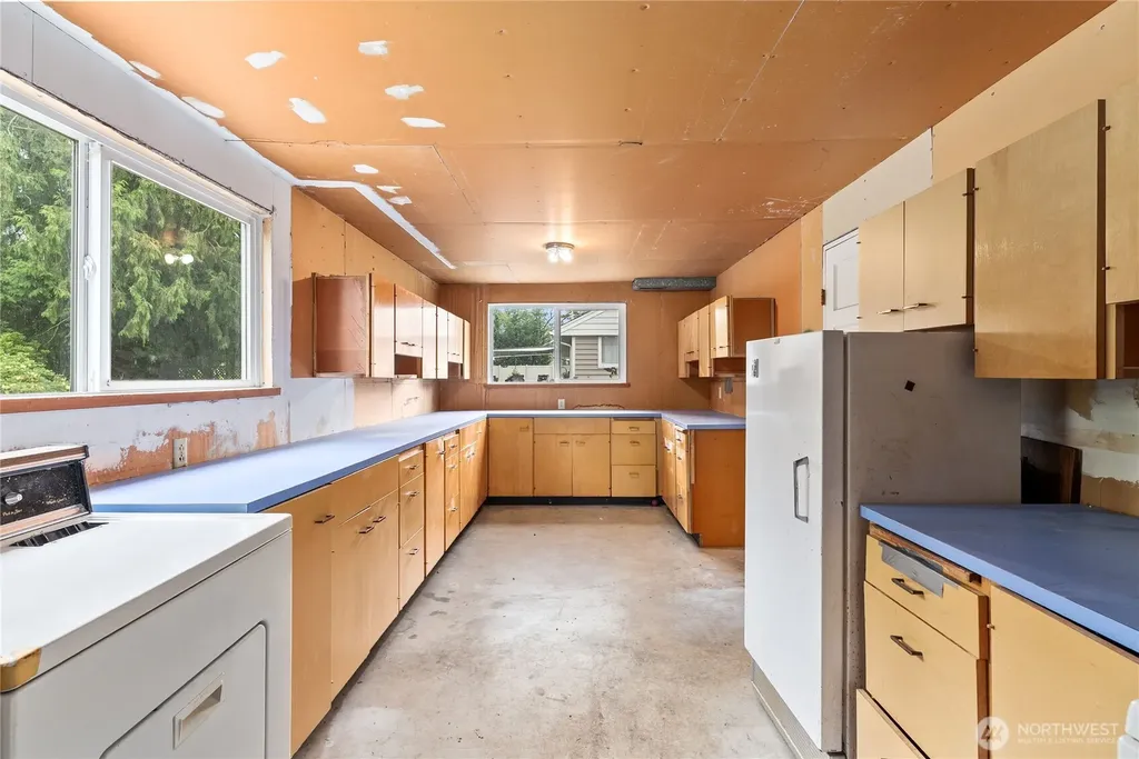 2205 97th Street E Tacoma WA 98445