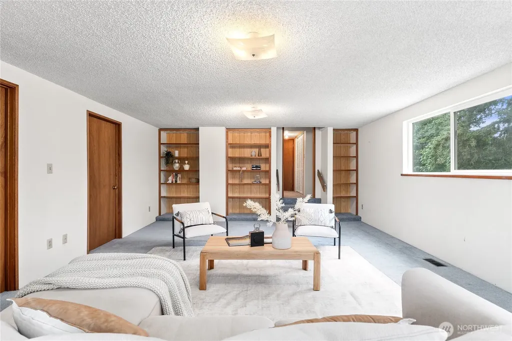 2205 97th Street E Tacoma WA 98445