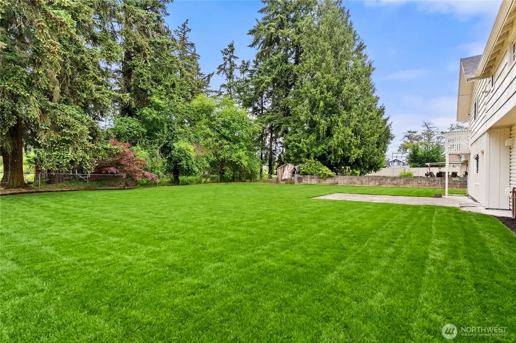 2205 97th Street E Tacoma WA 98445