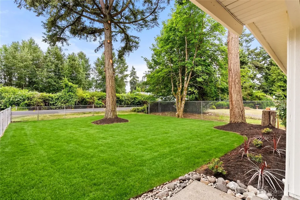 2205 97th Street E Tacoma WA 98445