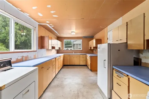 2205 97th Street E Tacoma WA 98445