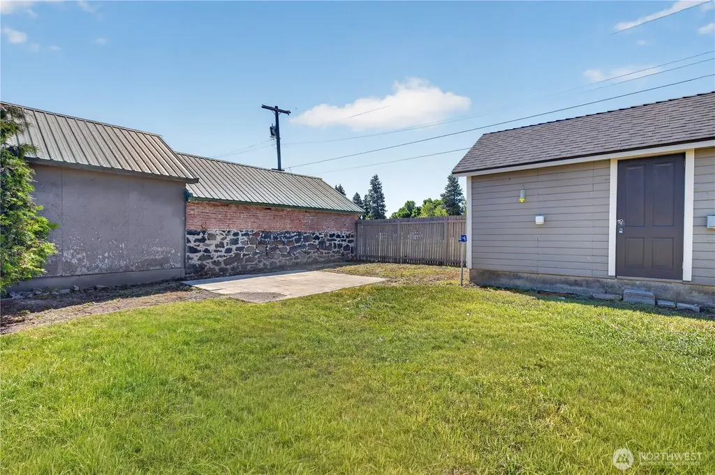 126 W Ash Street Waterville WA 98858