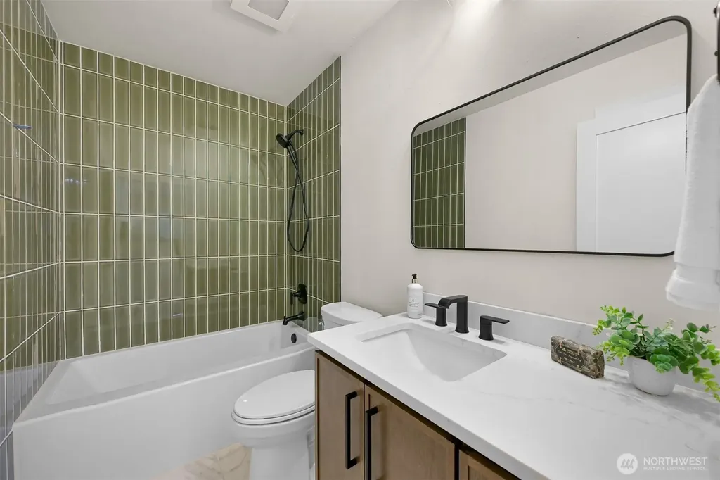 4320 Lakeway Drive Bellingham WA 98229