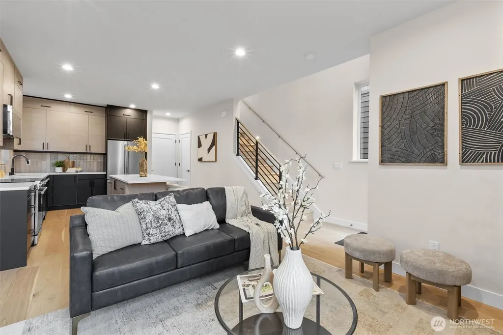 4235 S Bradford Street Seattle WA 98118