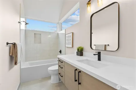 4235 S Bradford Street Seattle WA 98118