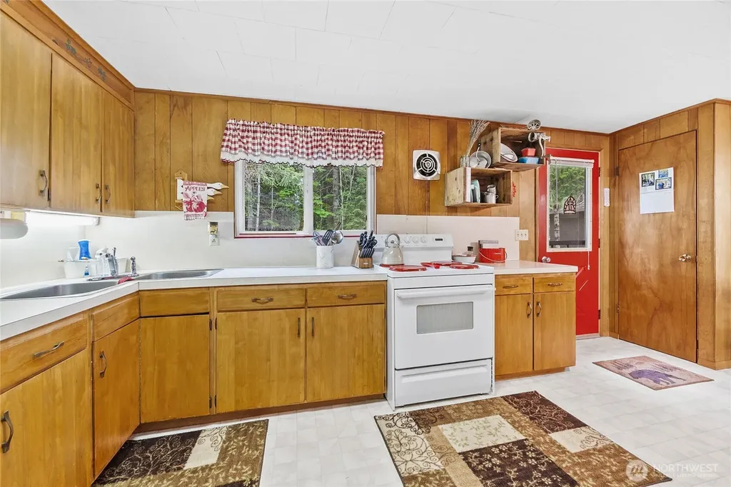 142 Butter Creek Lane Packwood WA 98361