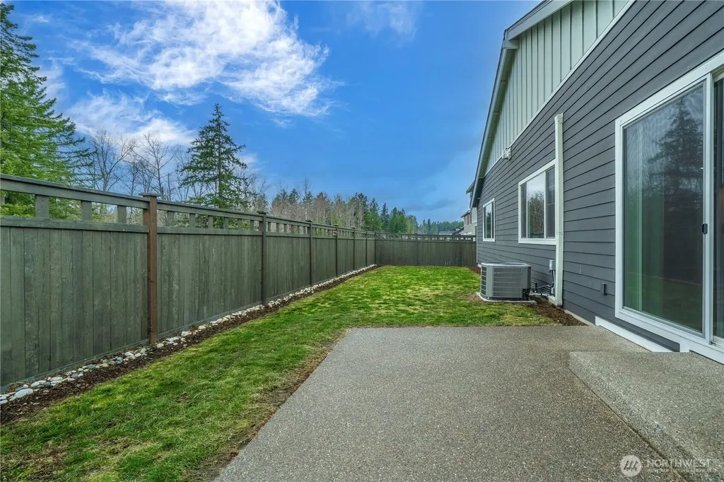 32709 Ash Avenue SE Black Diamond WA 98010