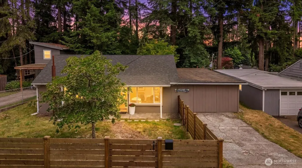 23007 53rd Avenue W Mountlake Terrace WA 98043
