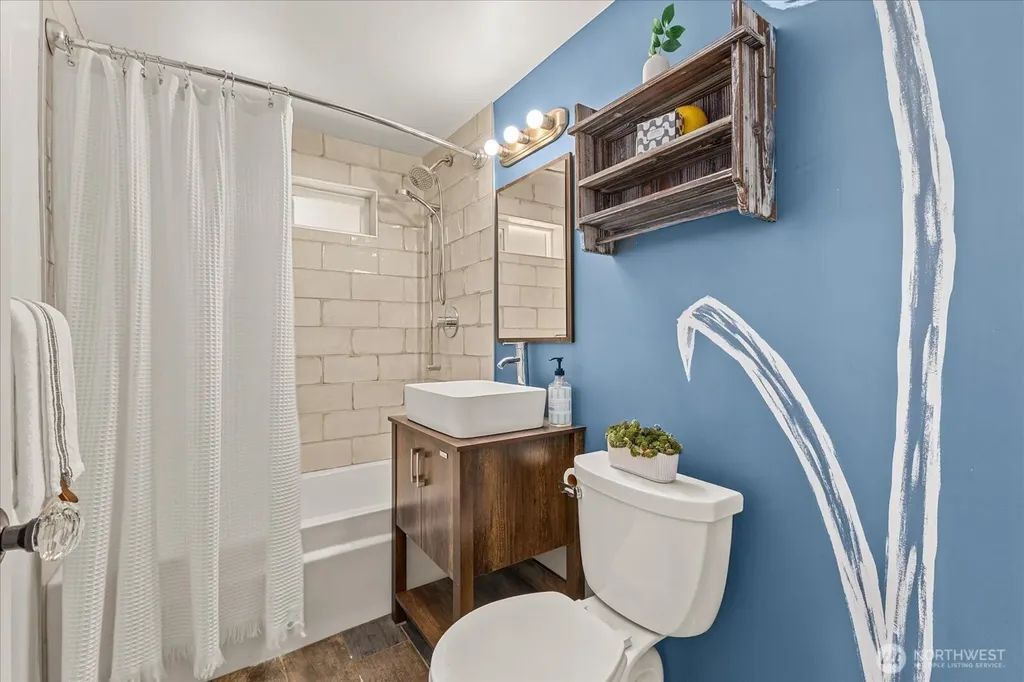 23007 53rd Avenue W Mountlake Terrace WA 98043