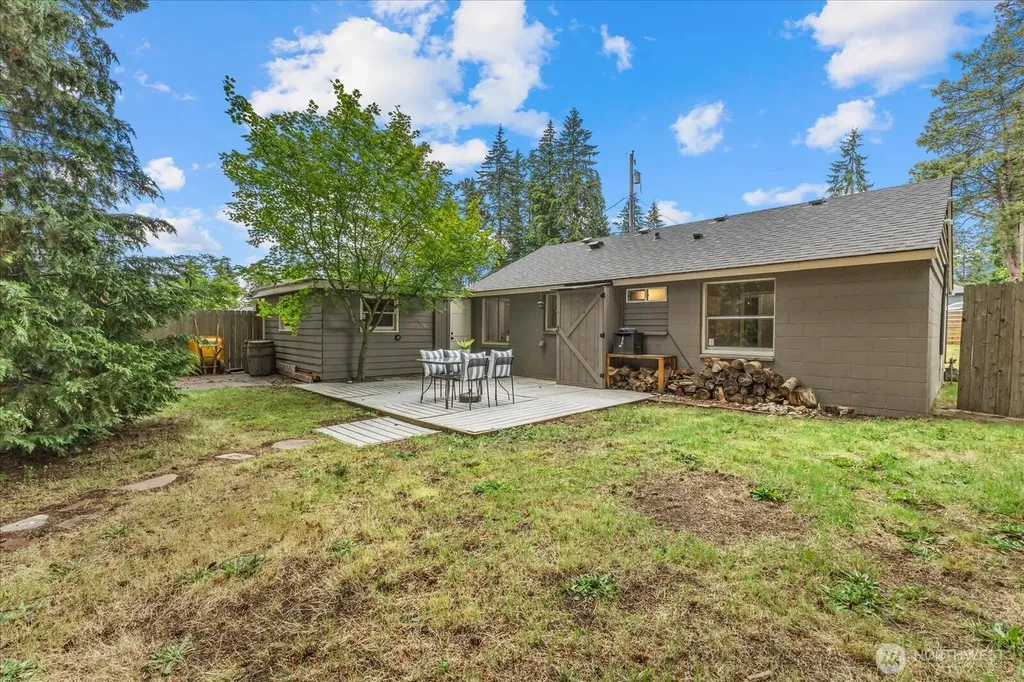 23007 53rd Avenue W Mountlake Terrace WA 98043
