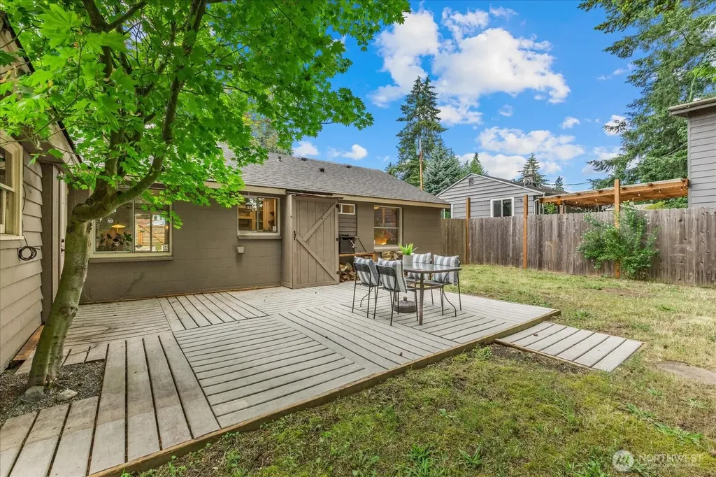 23007 53rd Avenue W Mountlake Terrace WA 98043