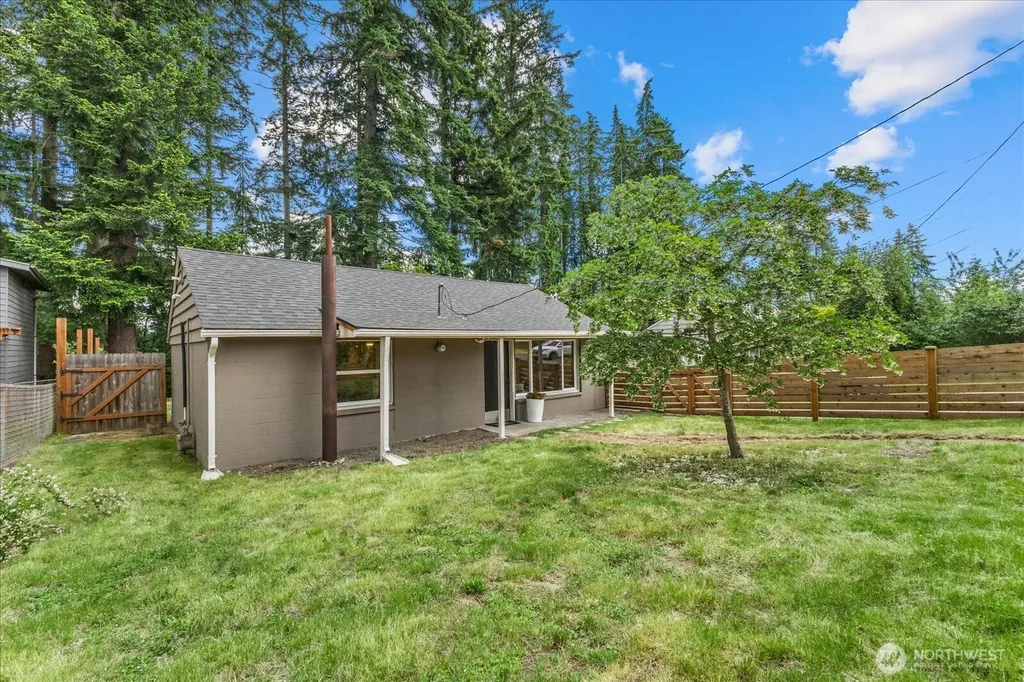 23007 53rd Avenue W Mountlake Terrace WA 98043