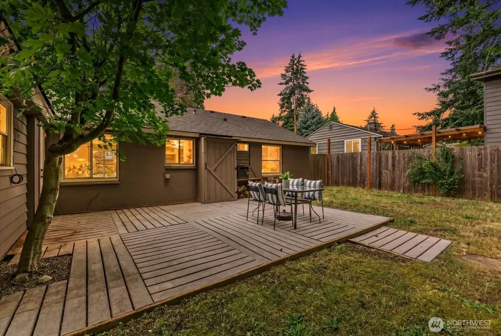 23007 53rd Avenue W Mountlake Terrace WA 98043