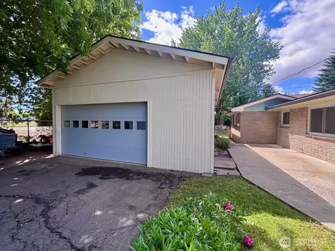 1116 E 1st Avenue Ellensburg WA 98926