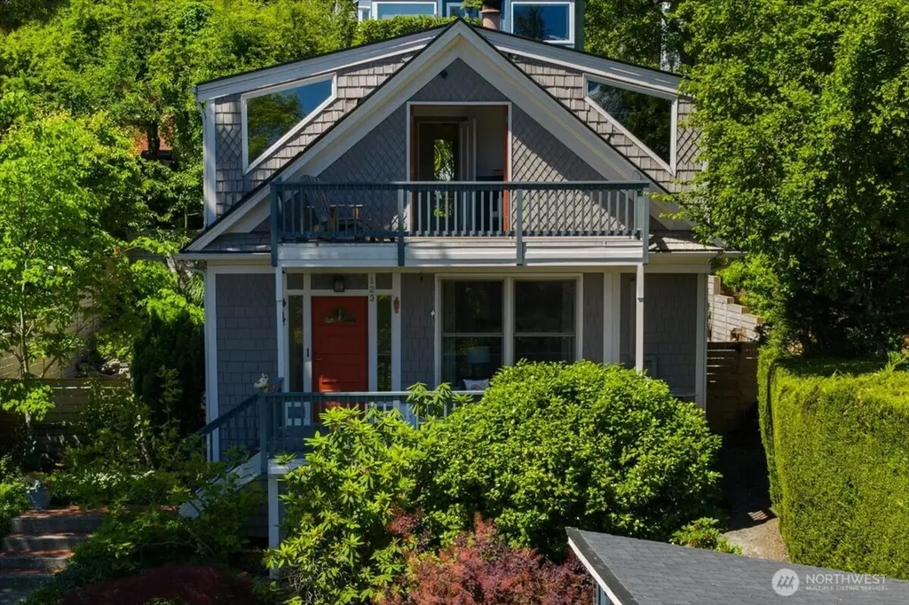 123 31st Avenue Seattle WA 98122