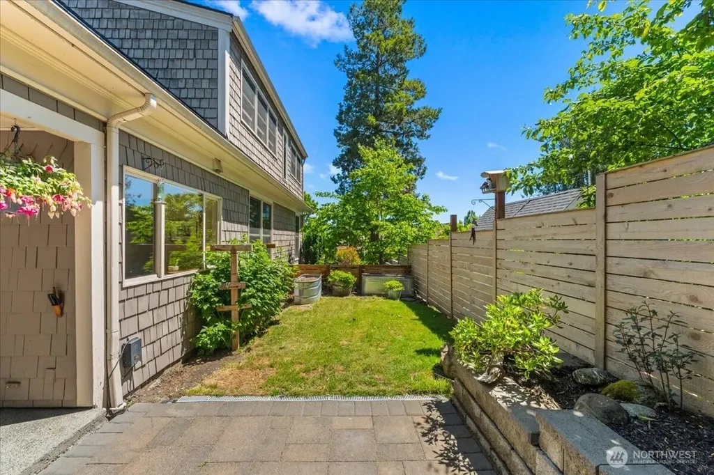 123 31st Avenue Seattle WA 98122