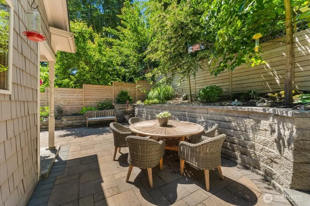 123 31st Avenue Seattle WA 98122