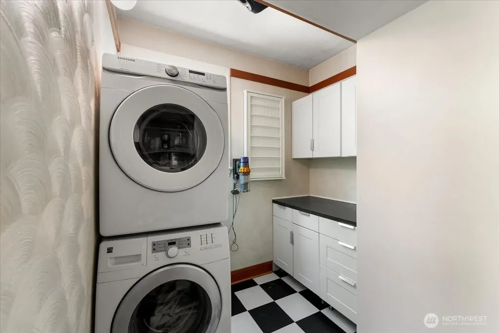123 31st Avenue Seattle WA 98122