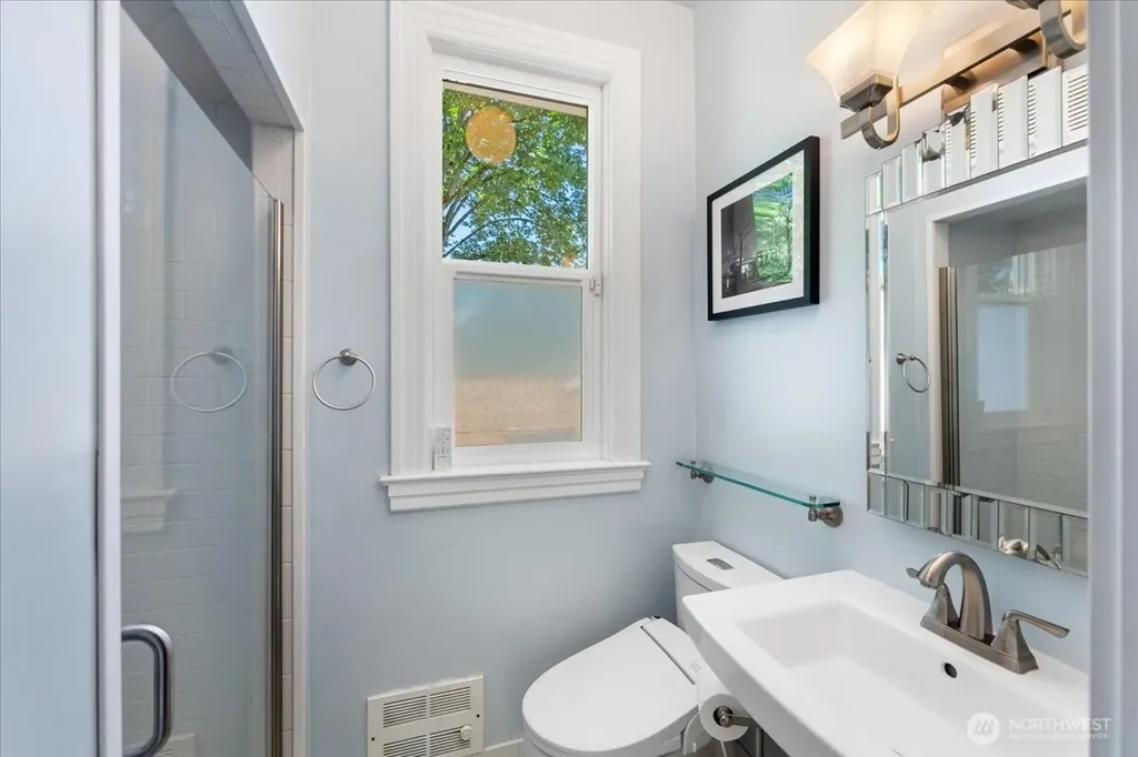 123 31st Avenue Seattle WA 98122