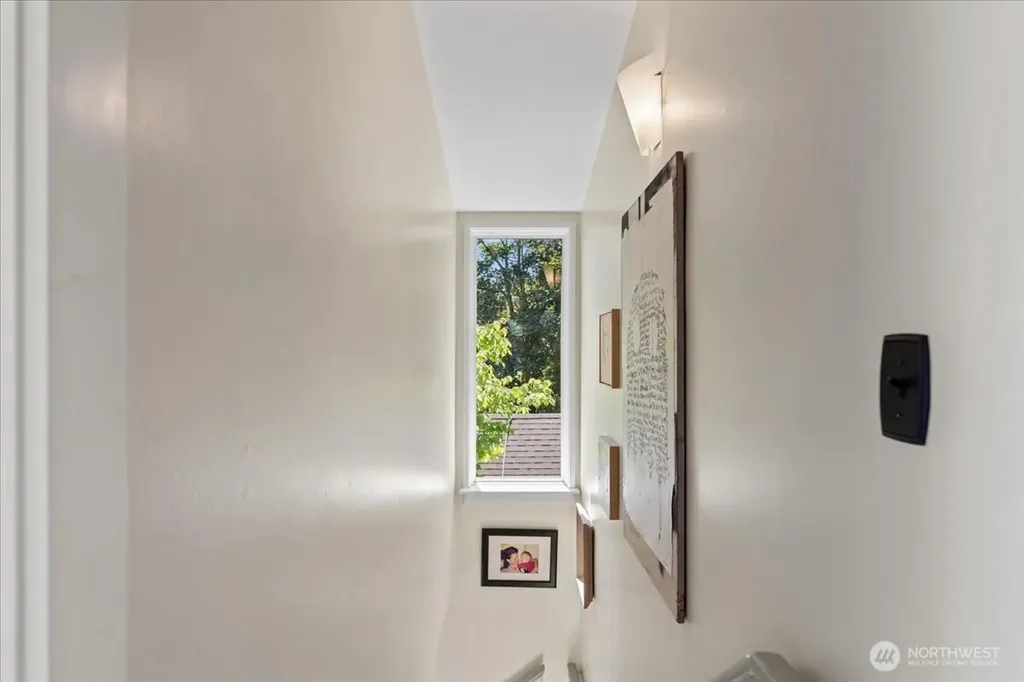 123 31st Avenue Seattle WA 98122