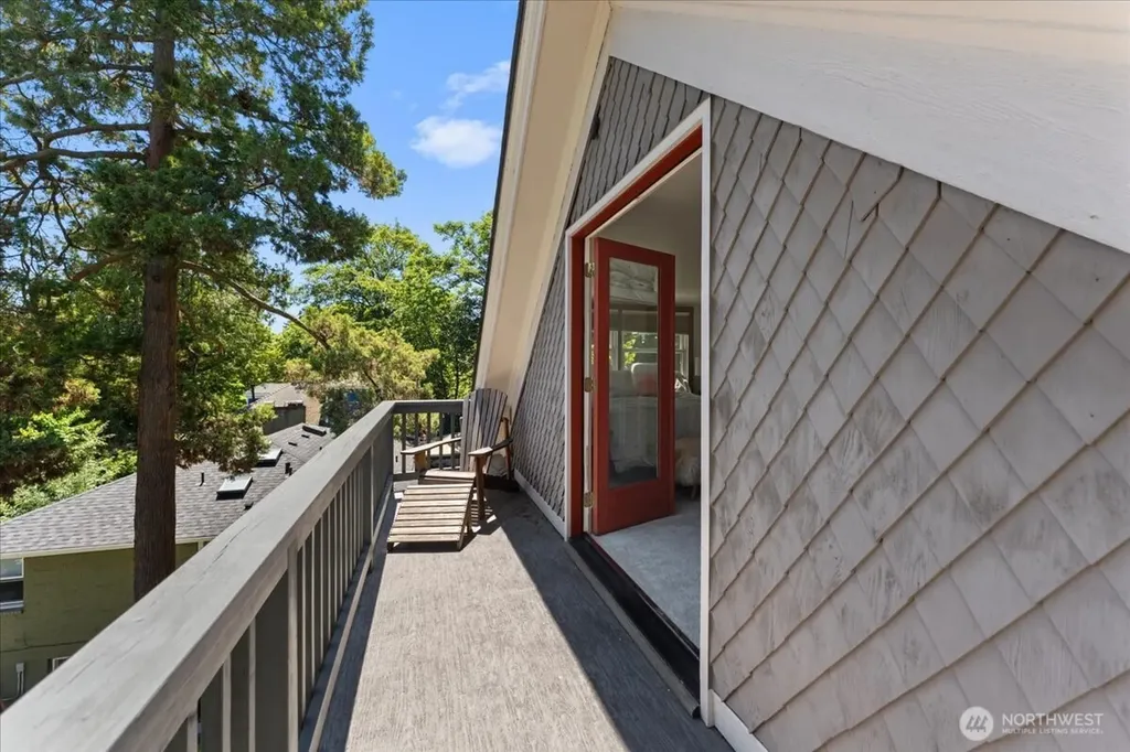 123 31st Avenue Seattle WA 98122