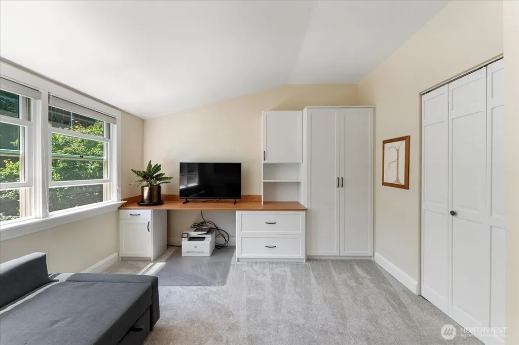 123 31st Avenue Seattle WA 98122