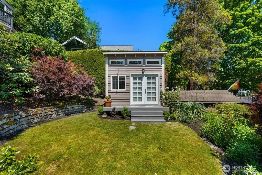 123 31st Avenue Seattle WA 98122