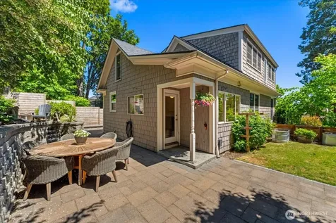 123 31st Avenue Seattle WA 98122