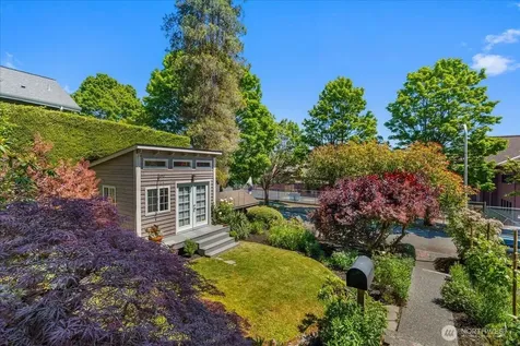 123 31st Avenue Seattle WA 98122