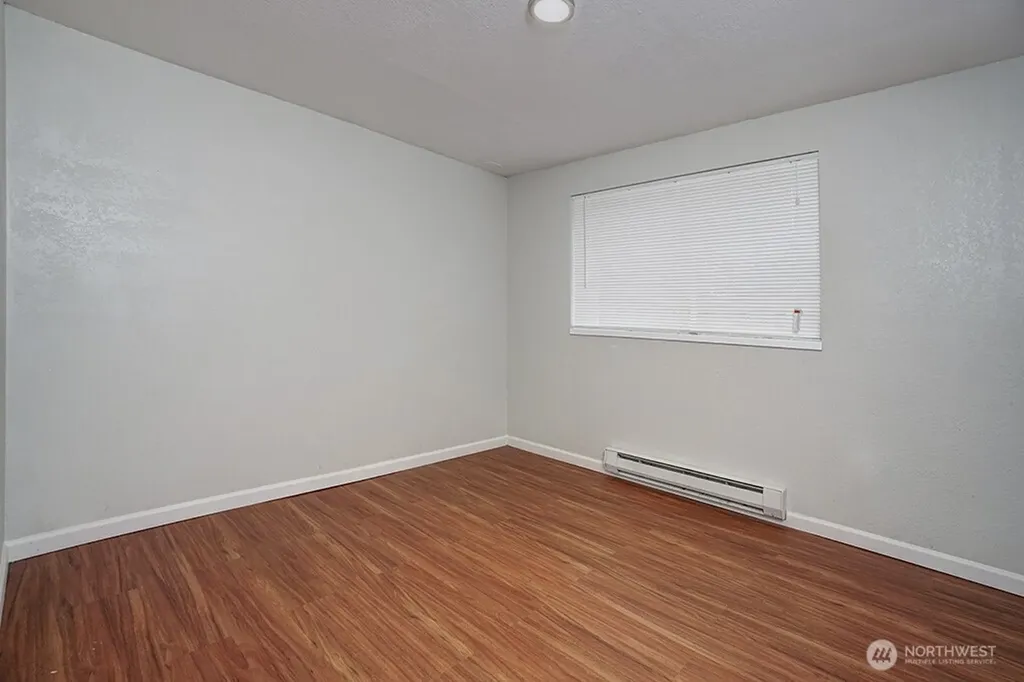 15409 9th Avenue SW Burien WA 98166