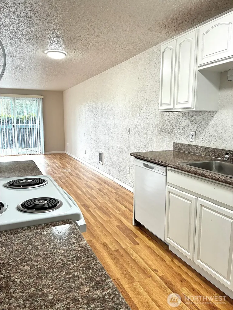15409 9th Avenue SW Burien WA 98166