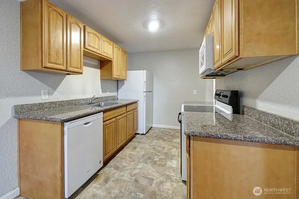 15409 9th Avenue SW Burien WA 98166