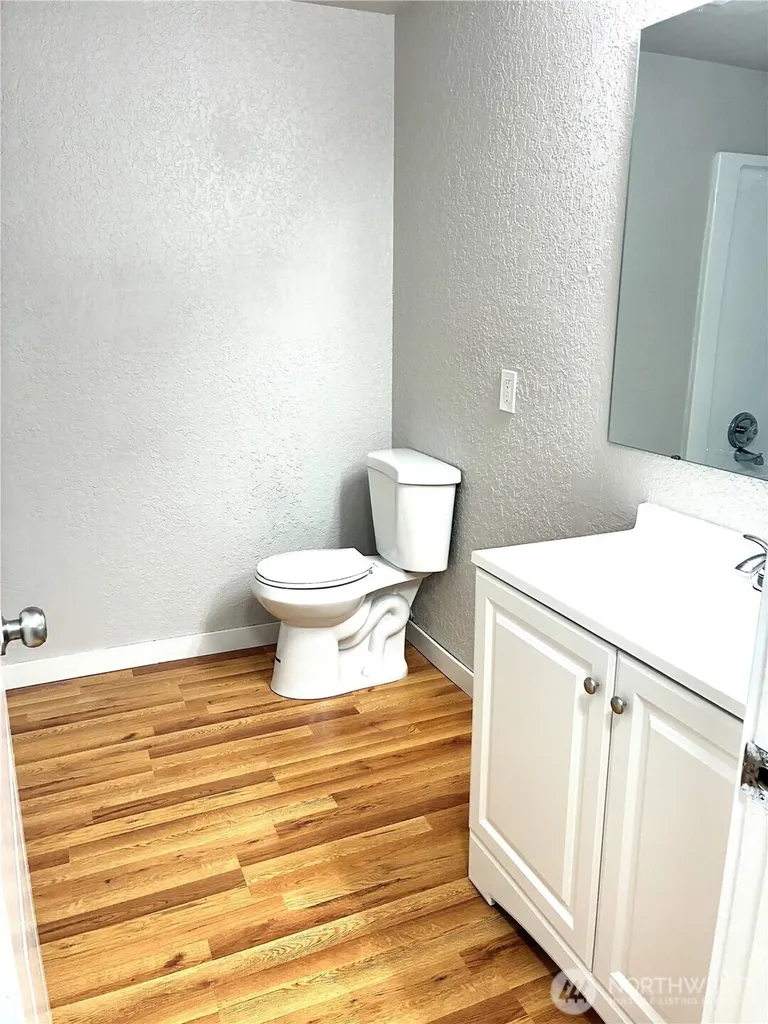 15409 9th Avenue SW Burien WA 98166