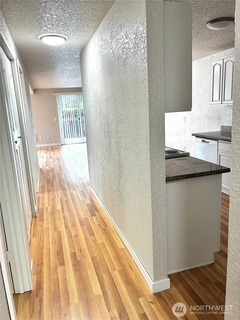 15409 9th Avenue SW Burien WA 98166