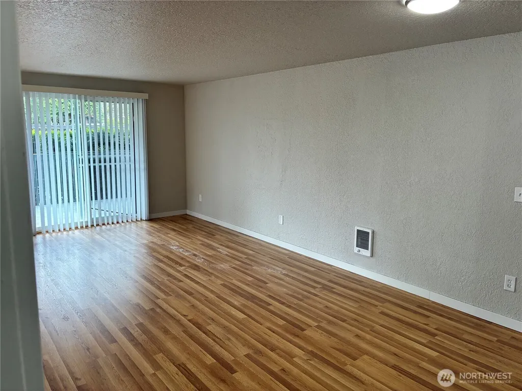 15409 9th Avenue SW Burien WA 98166