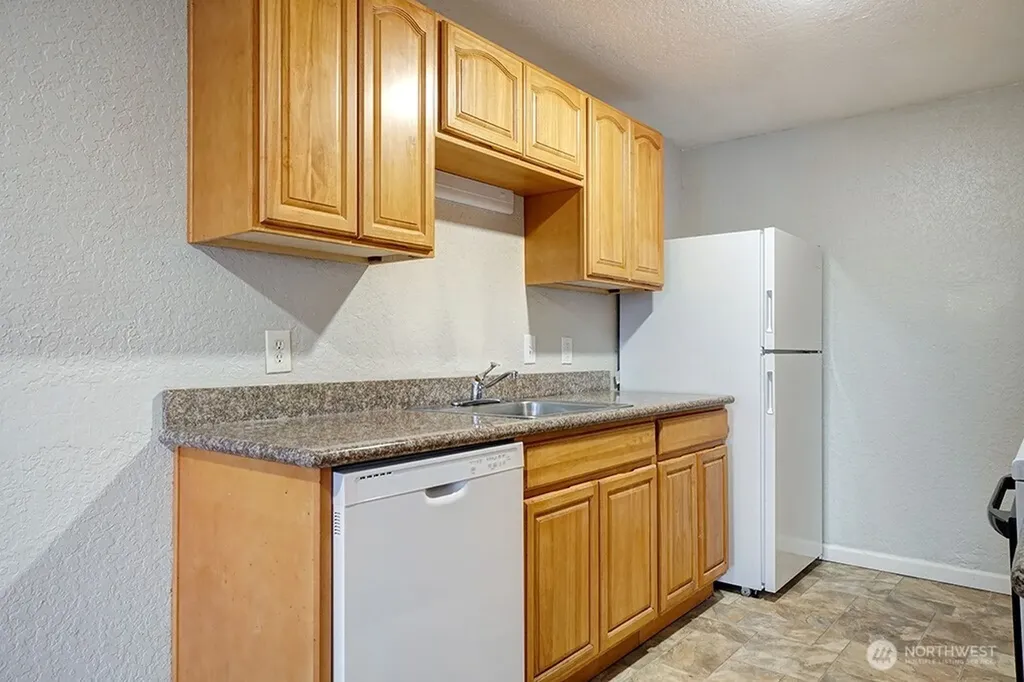 15409 9th Avenue SW Burien WA 98166
