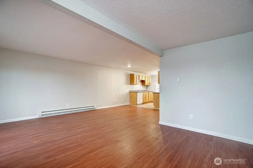 15409 9th Avenue SW Burien WA 98166