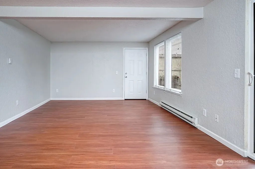 15409 9th Avenue SW Burien WA 98166