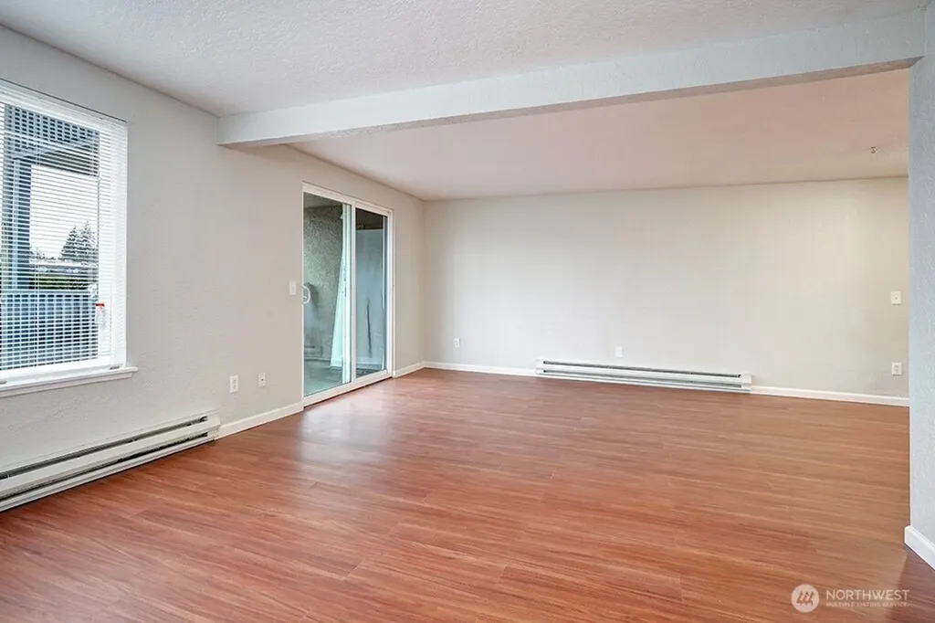 15409 9th Avenue SW Burien WA 98166