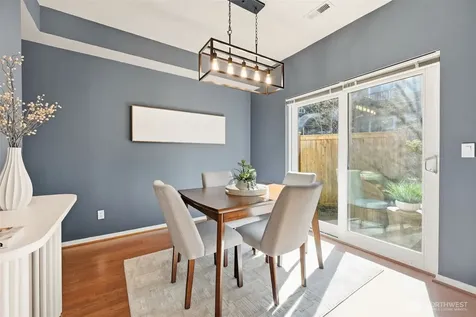 129 Cougar Ridge Rd NW Issaquah WA 98027