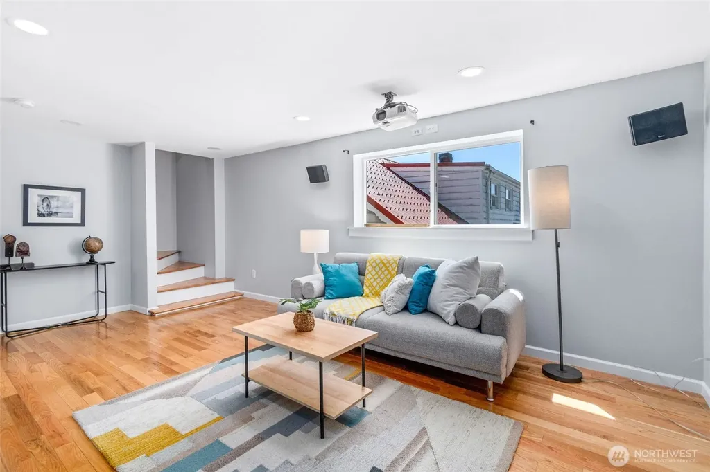 300 47th Street Seattle WA 98107