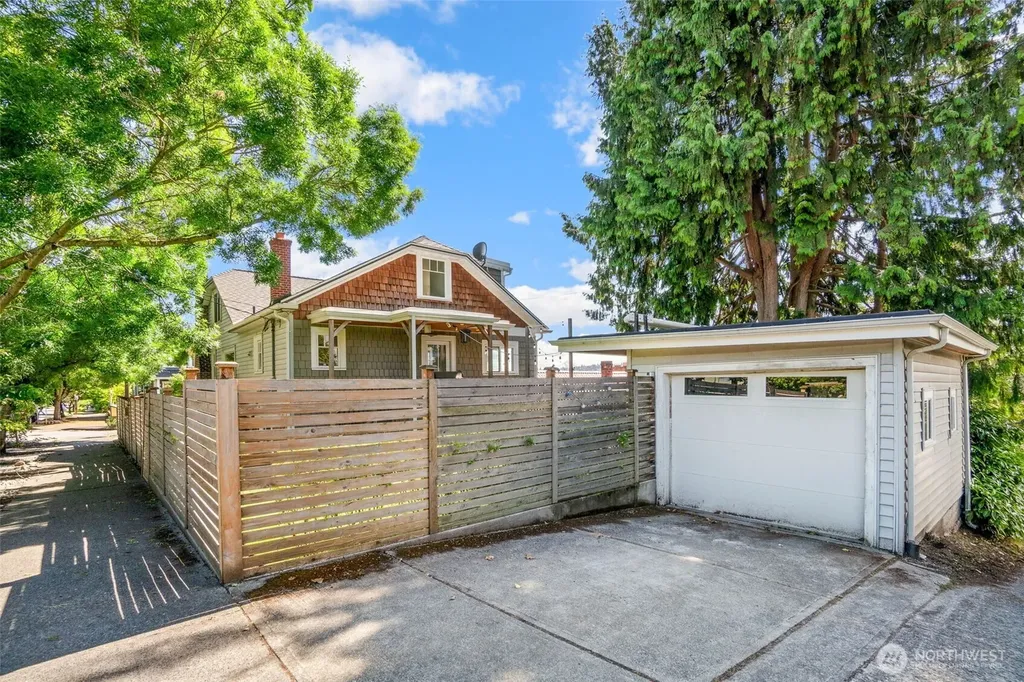 300 47th Street Seattle WA 98107