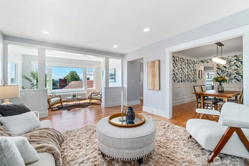 300 47th Street Seattle WA 98107