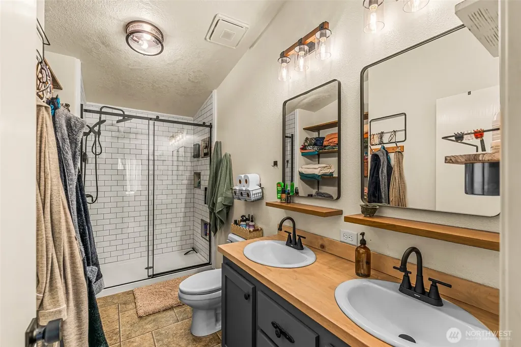 136 29th Street NW East Wenatchee WA 98802