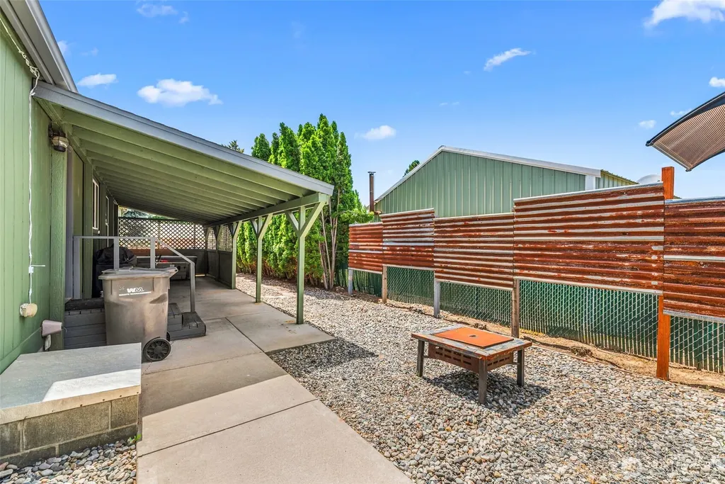 136 29th Street NW East Wenatchee WA 98802