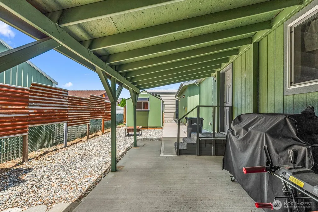 136 29th Street NW East Wenatchee WA 98802