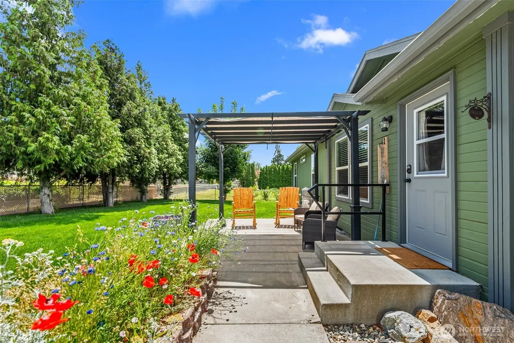 136 29th Street NW East Wenatchee WA 98802