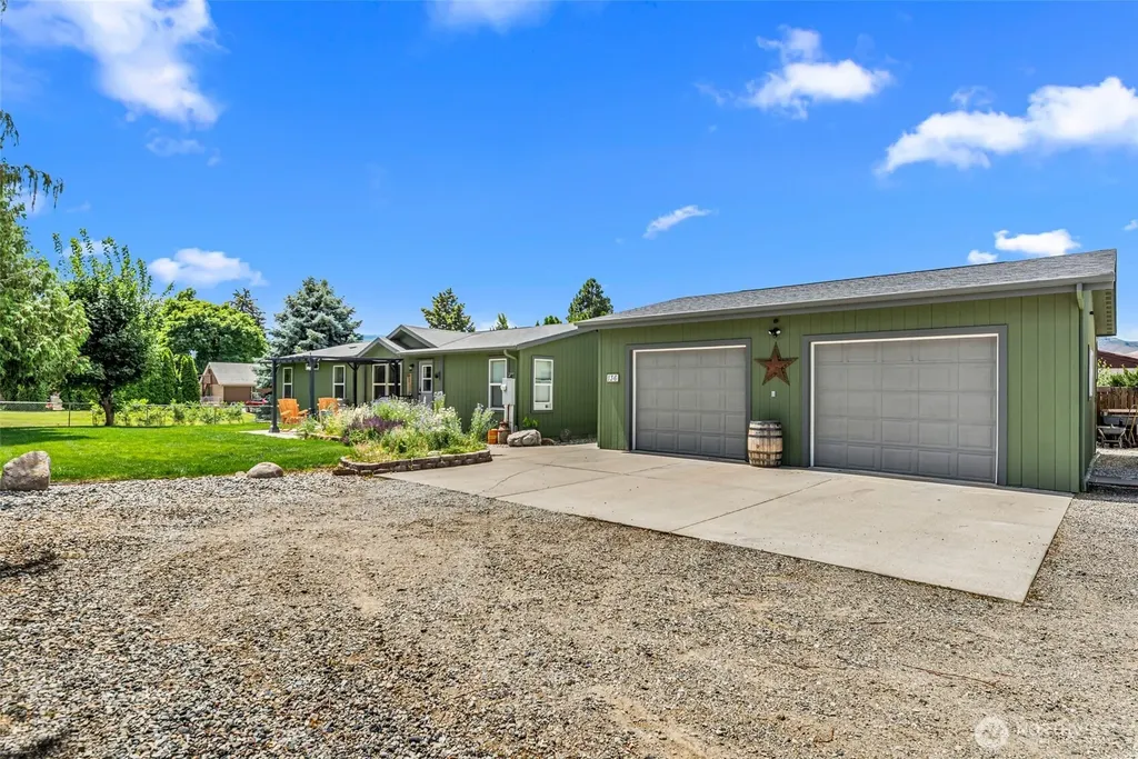 136 29th Street NW East Wenatchee WA 98802