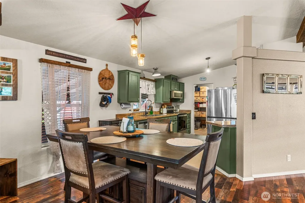 136 29th Street NW East Wenatchee WA 98802